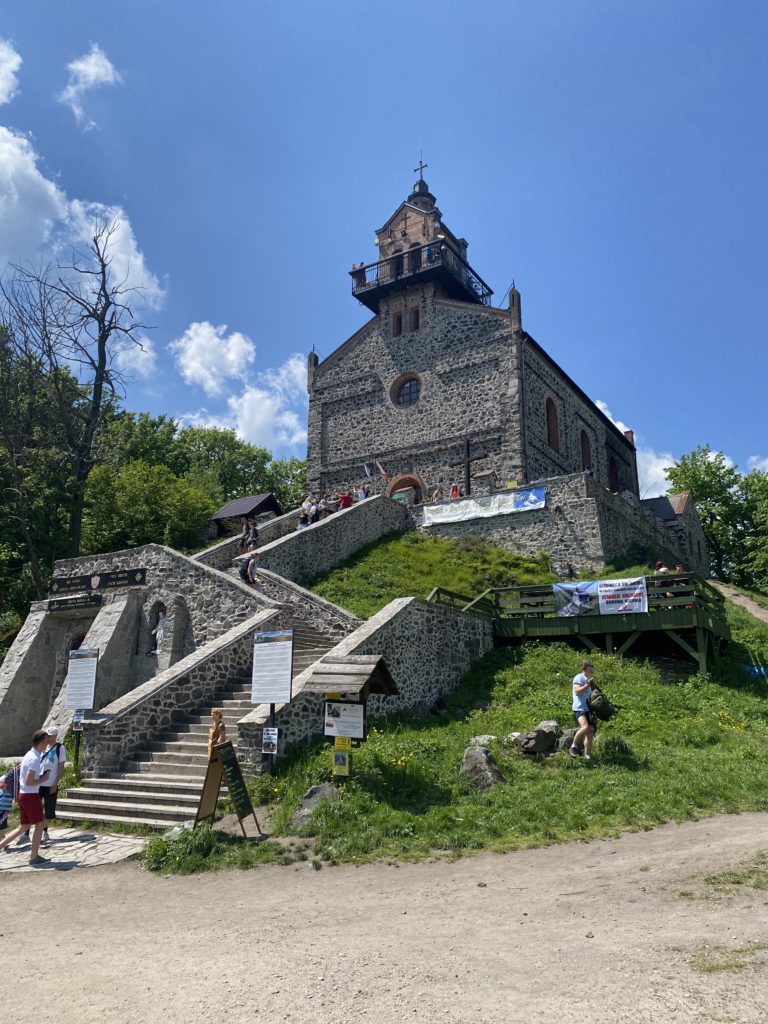 Kapelle auf dem Zobtenberg (Aufstieg am Zobtenberg (Ślęża)