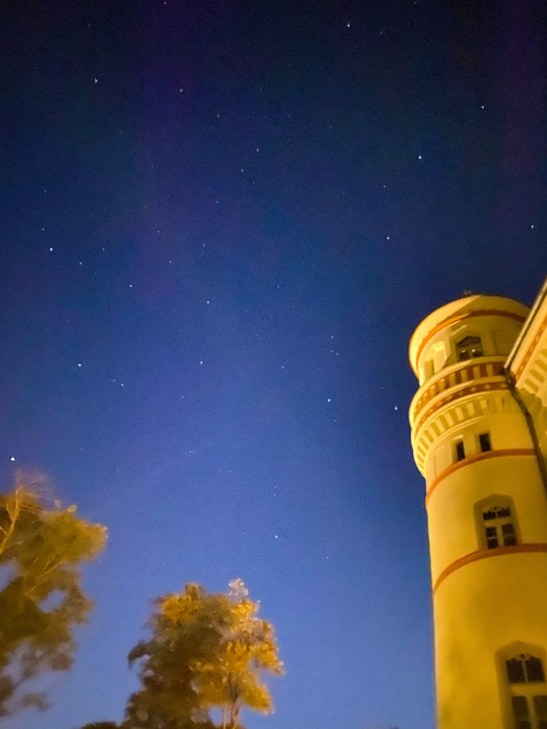 Palace Wojanów Watching Stars